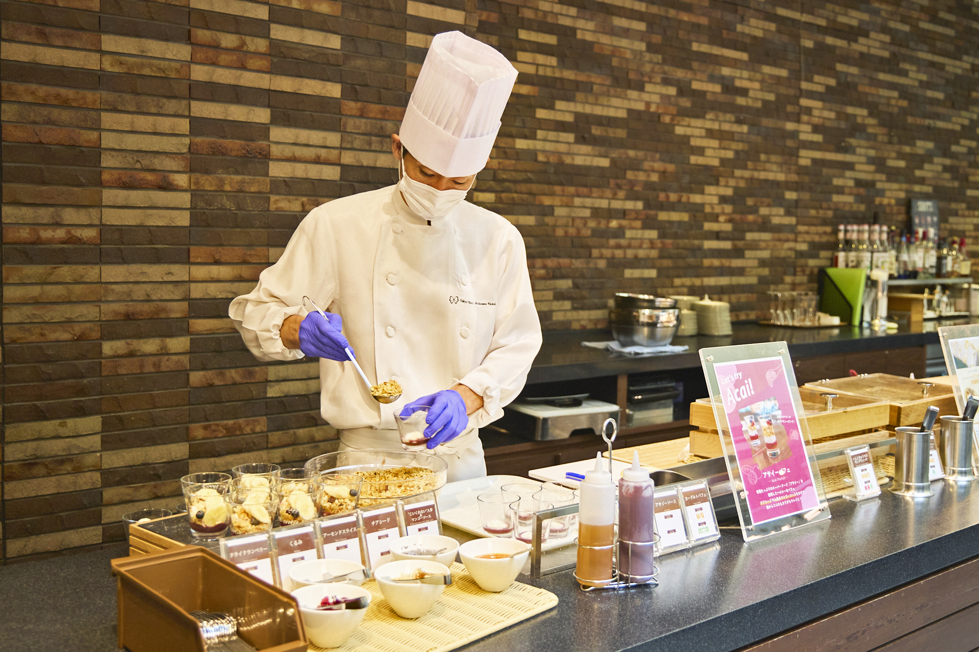 朝食ビュッフェ　アサイーパフェイメージ