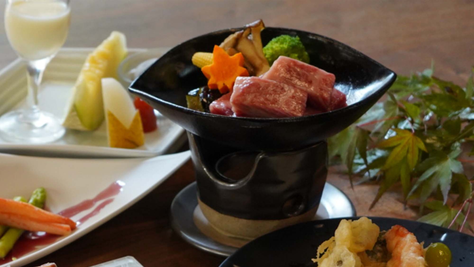 ＜ゴールデンウィーク＞4/29〜5/5【夕食お部屋食】湯布院のんびり温泉三昧おすすめ四季会席