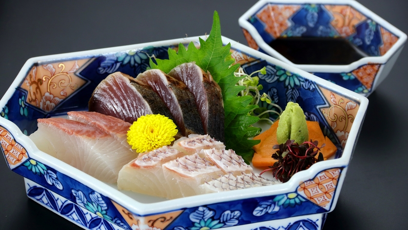 山海の旬をたっぷり♪味自慢のはらだ荘『季節会席』と源泉かけ流し温泉でゆったり…