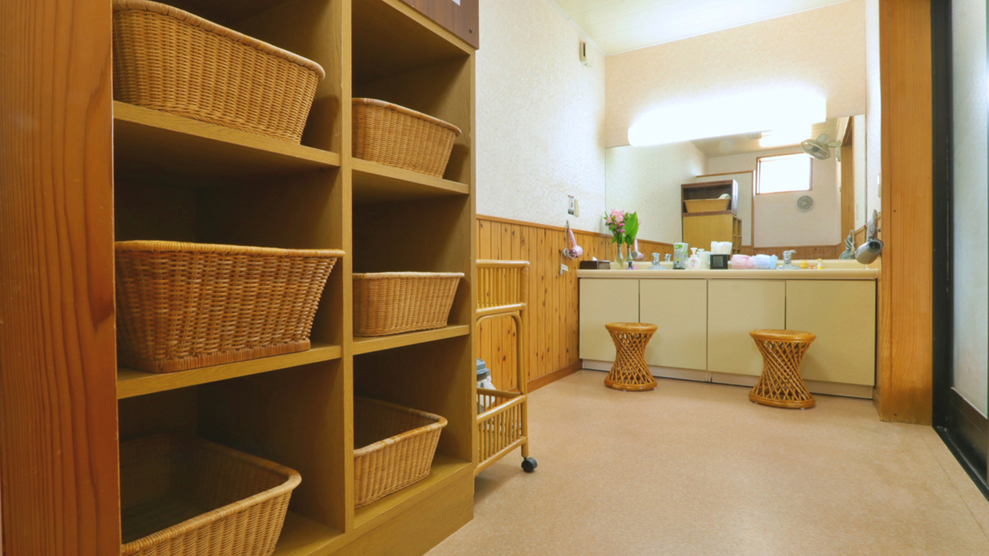 【温泉】脱衣室