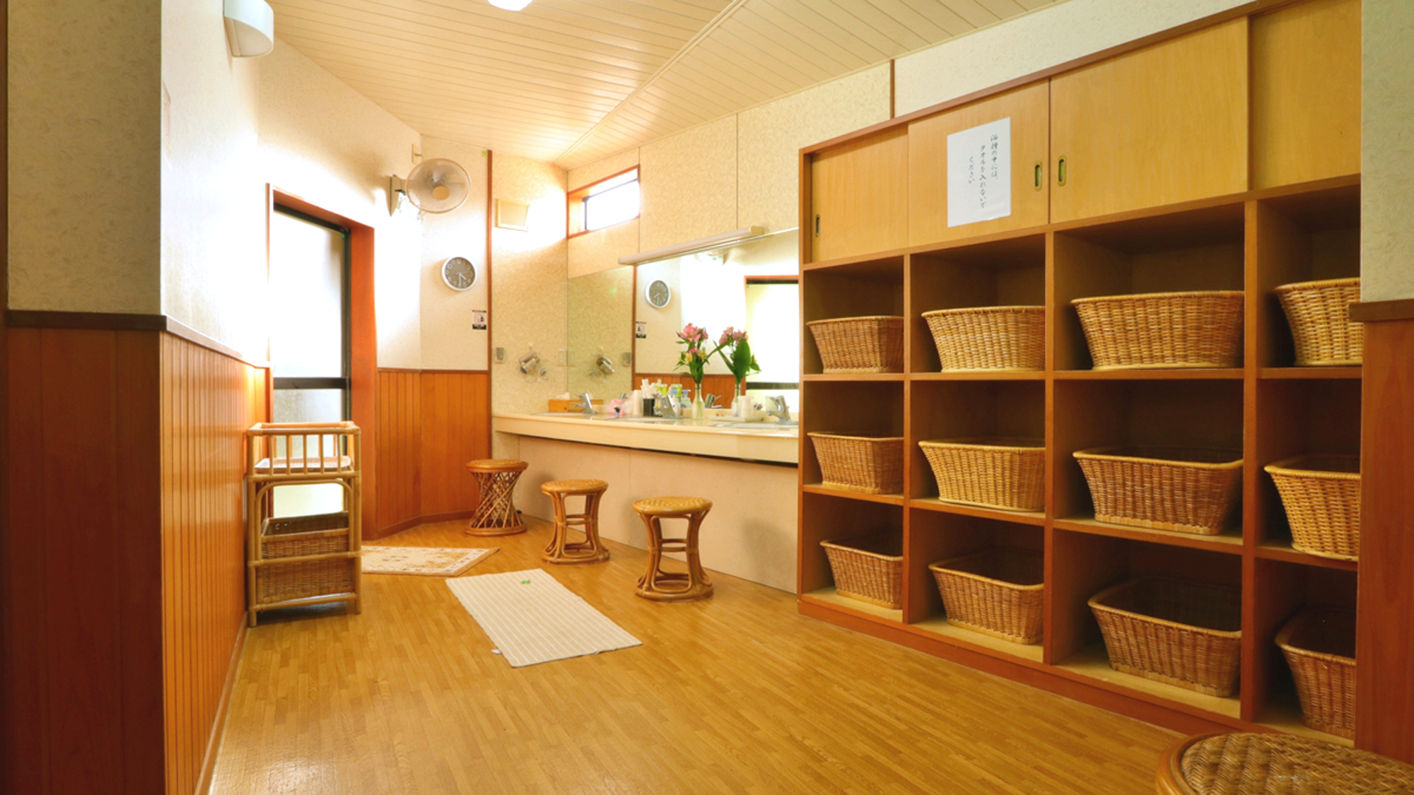 【温泉】脱衣室