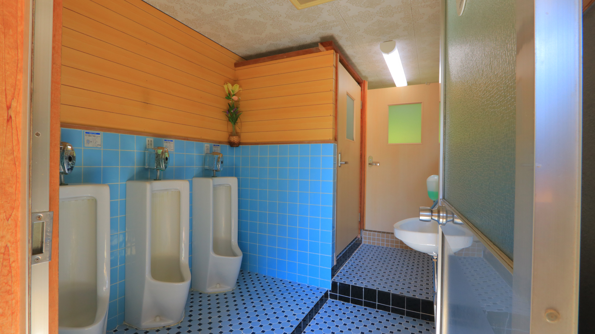 【館内】共用トイレ