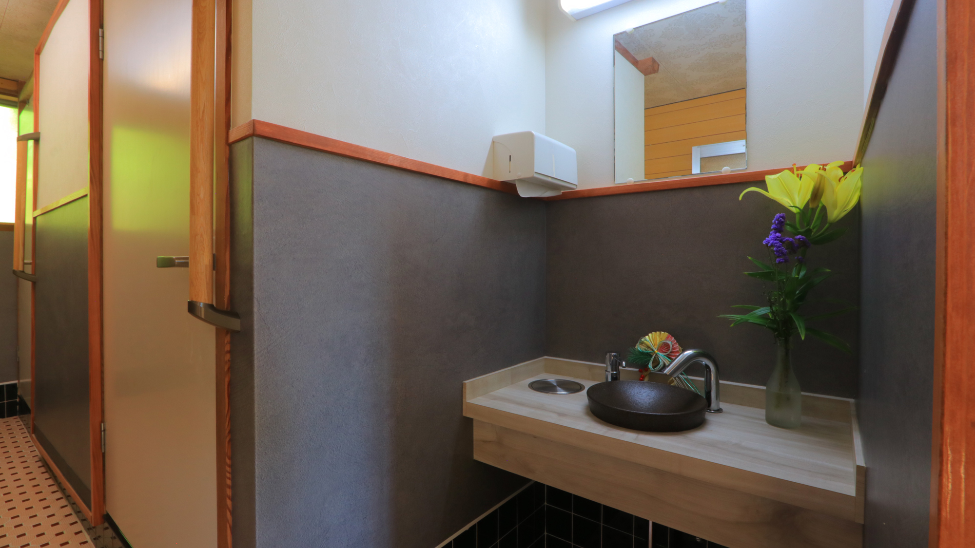 【館内】共用トイレ