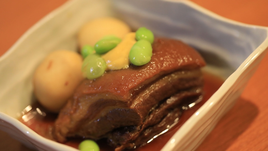 【レストラン】夜メニューは定食系から沖縄料理、お酒のつまみにピッタリな料理をご用意