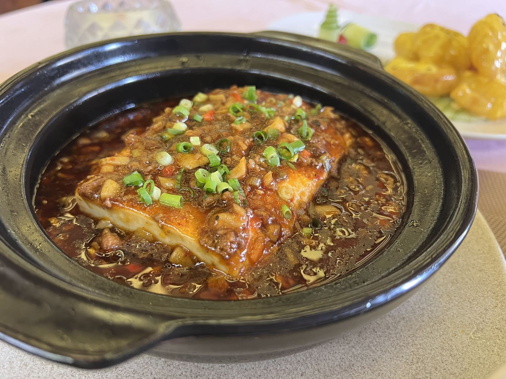 【中華｜名菜コース】ピリ辛一丁麻婆豆腐＆パイン炒飯！北京ダックも楽しめる本場中華会席《1泊2食》