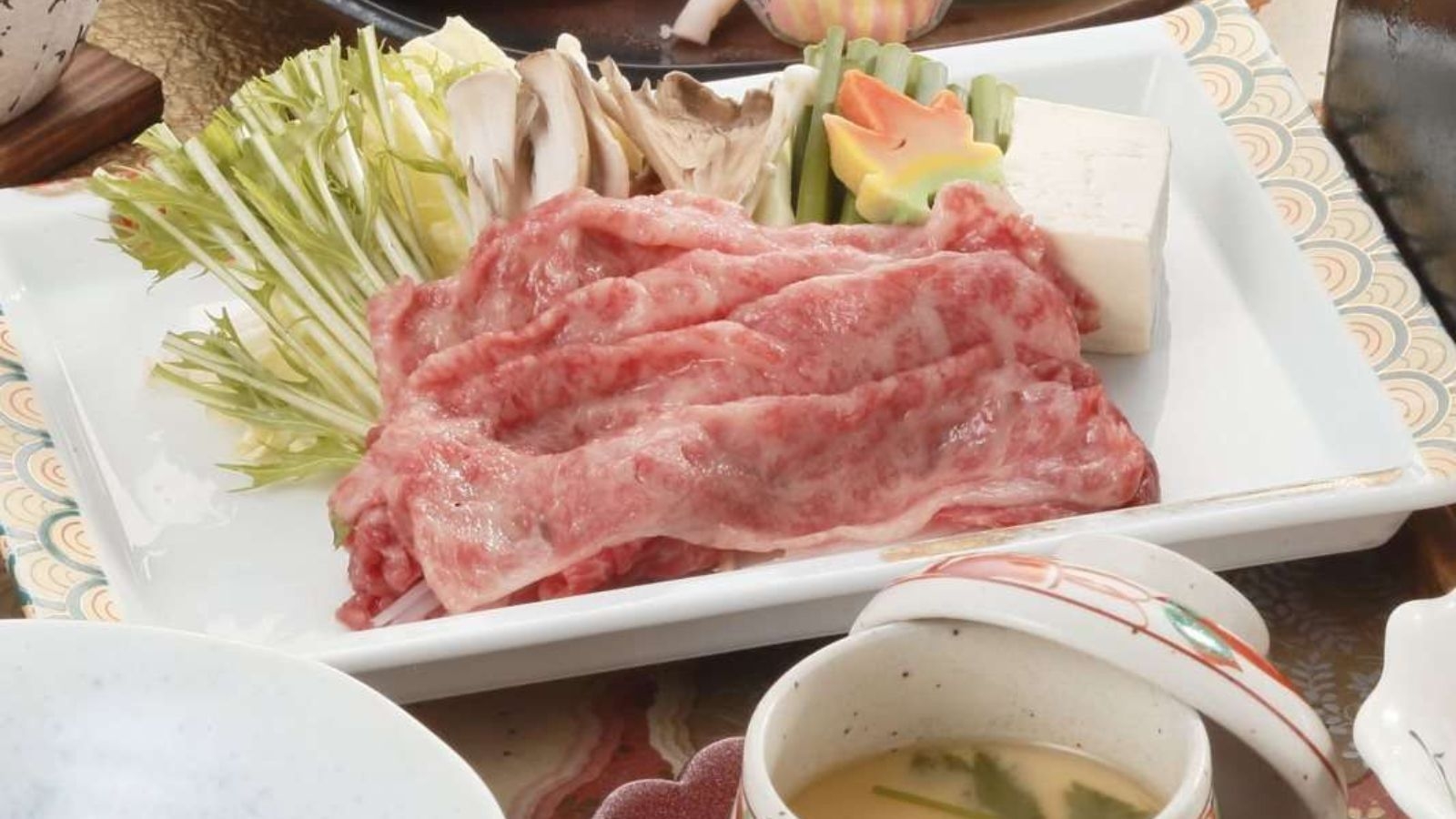 ≪国産牛のしゃぶしゃぶ≫でさっぱりとした豊かな味わいを満喫！
