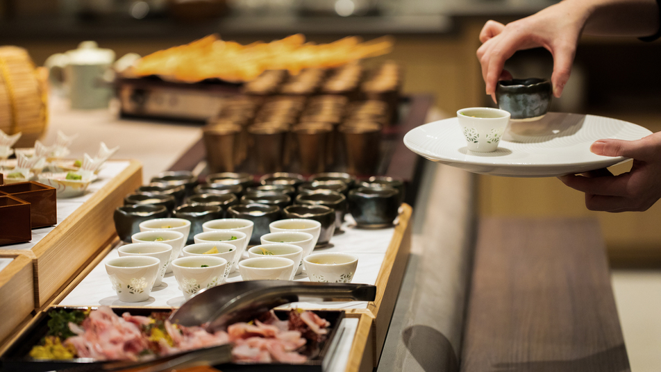 【日付限定・夕食20：00】遅めの到着でもゆっくりお食事　1泊2食付ブッフェプラン