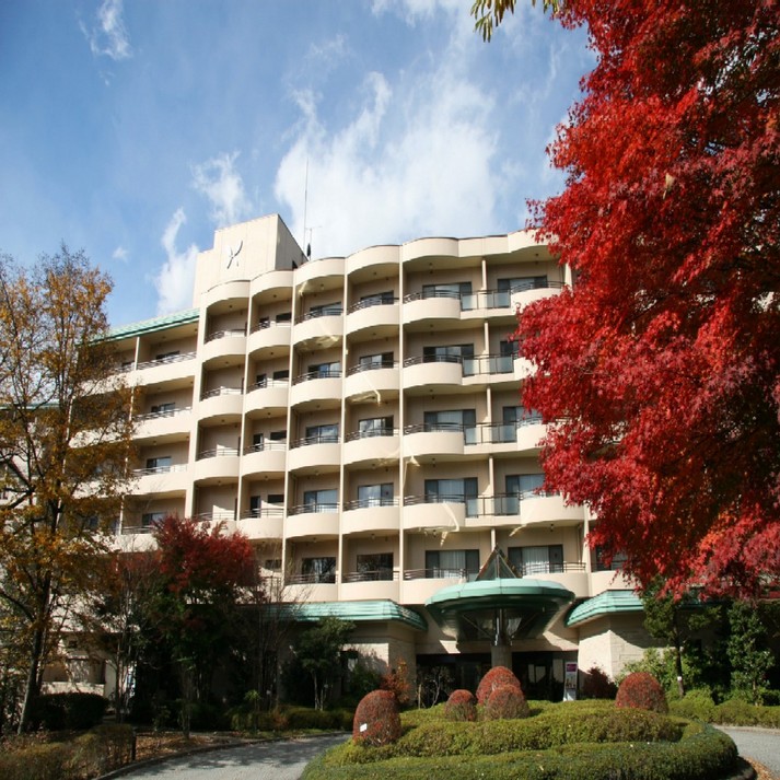 Hotel exterior (autumn)