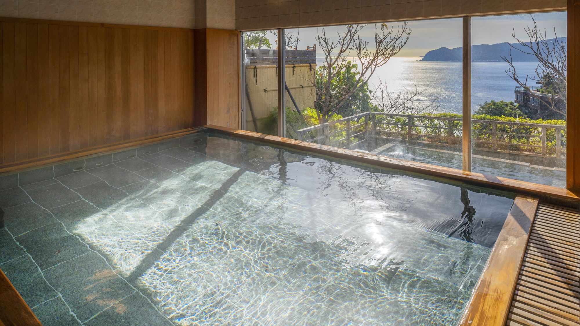 ニューアカオ【熱海】