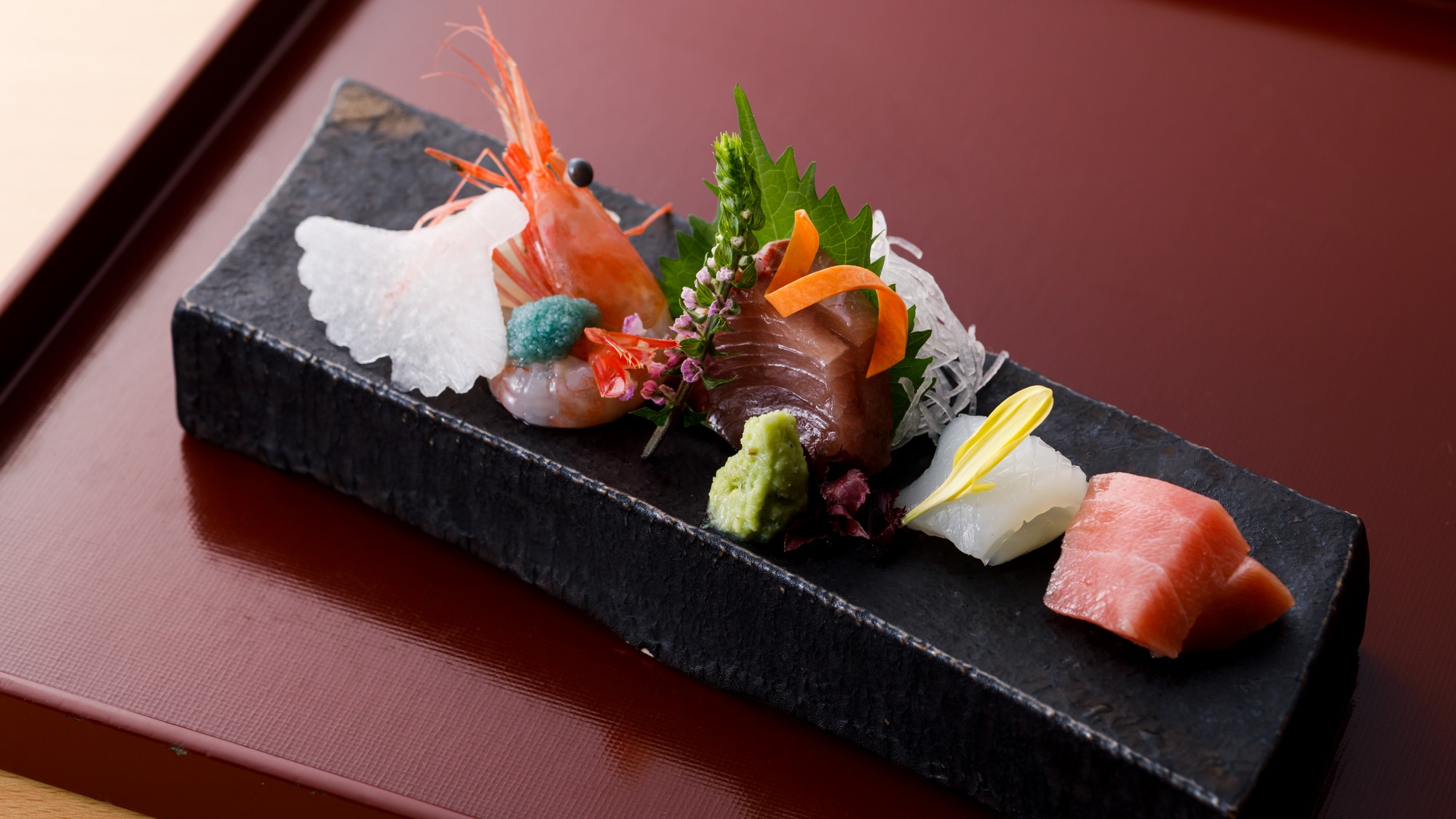 懐石料理：お造里一例（板長渾身のお料理は日により異なります）