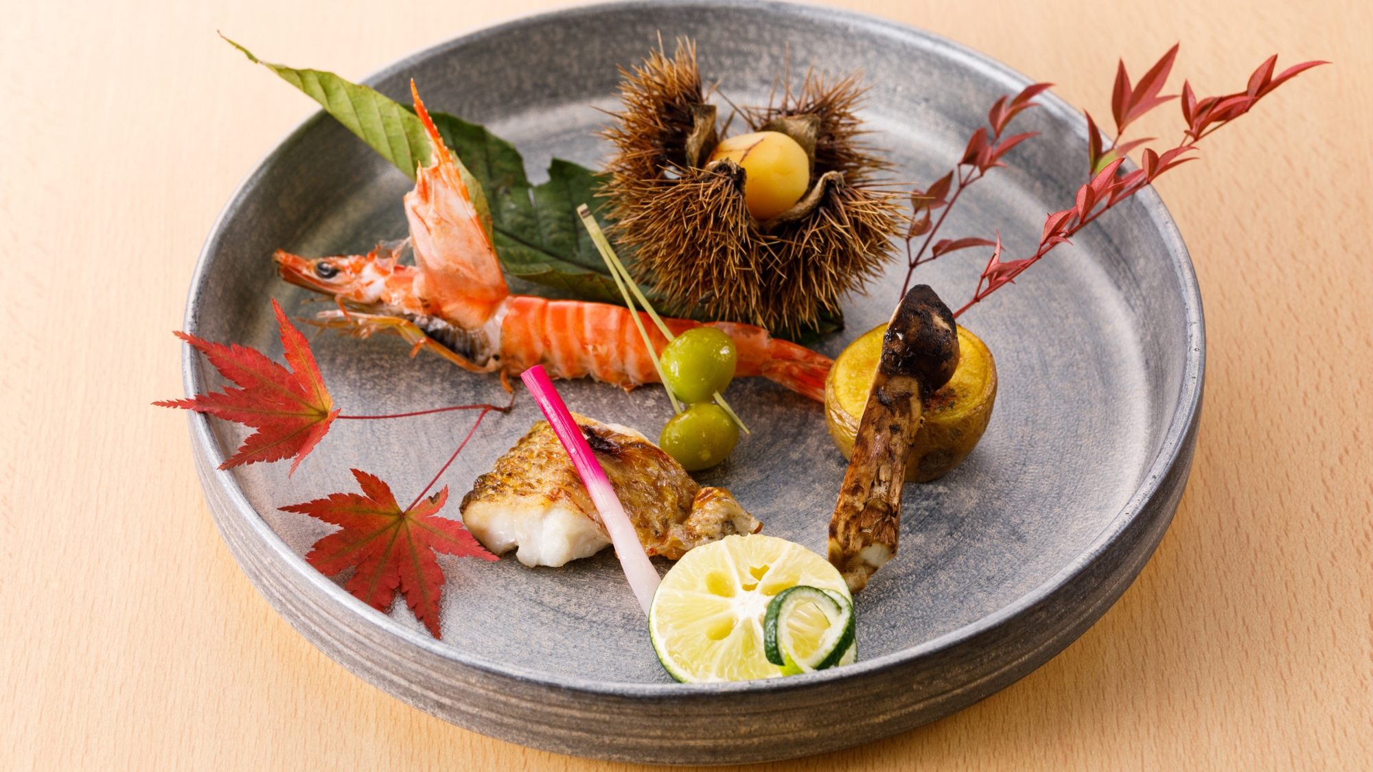 秋の八寸。加賀北陸の旬の味覚を一皿に
