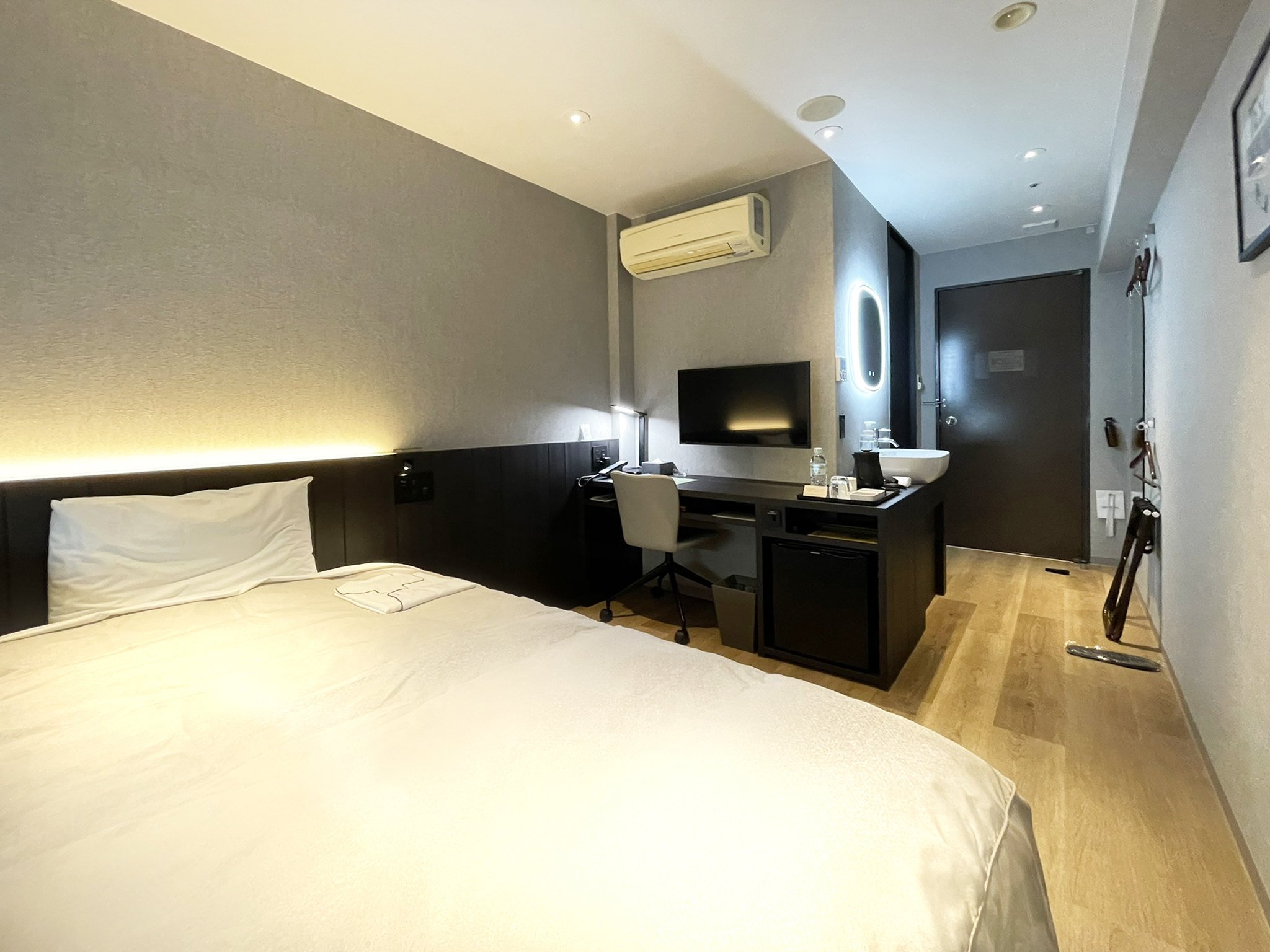 【室内】デザイナーズスモーキングシングル