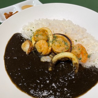 【2食付き】シェフの特製カレーorパスタのディナー＆朝食バイキング付きプラン