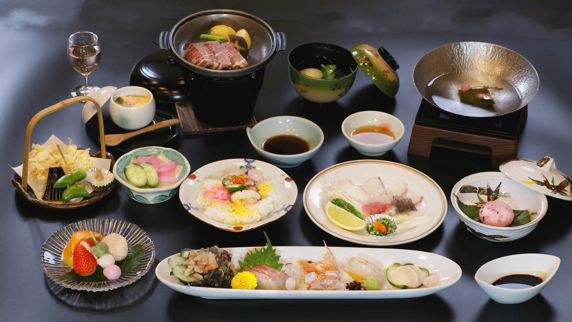 【3月〜4月・春季限定】桜鯛・桜海老・桜餅など春の味覚満載　「桜会席」【部屋食】（2食付）