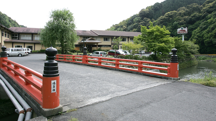 【楽天月末セール】チェックアウト11時までOK！美肌温泉でツルツル（1泊朝食付）