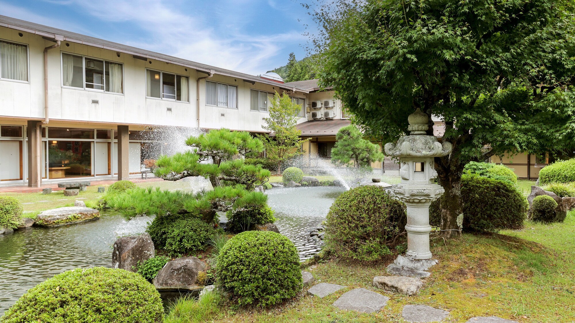 日本庭園｜散策もできます！