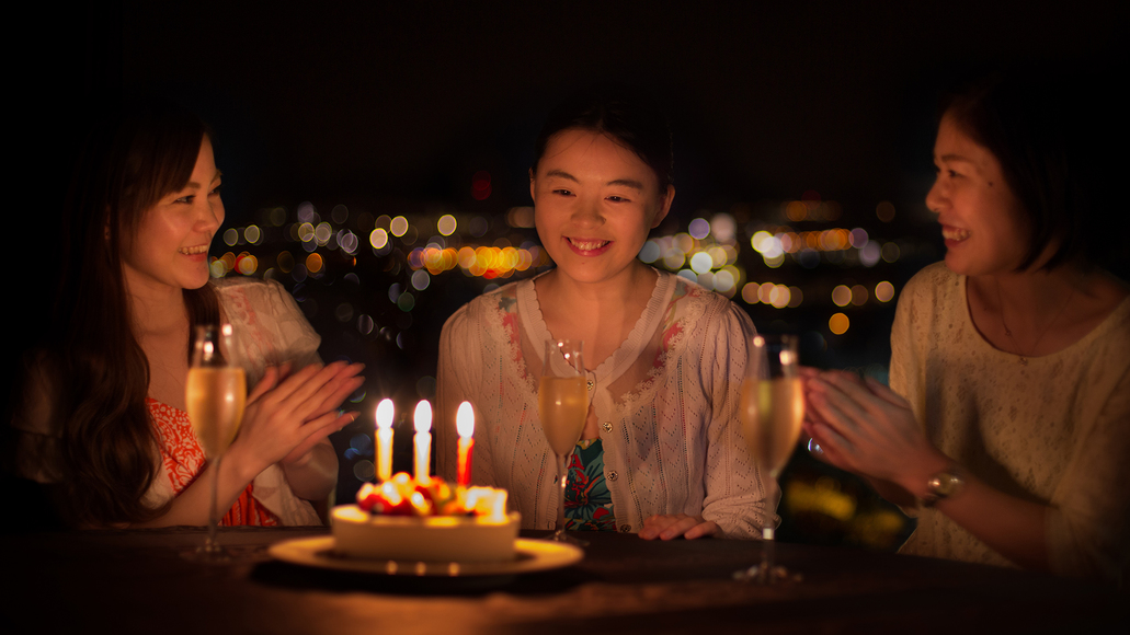 【誕生日・結婚記念日・長寿祝い】リゾートでお祝い　ディナー時におめでとうプレゼント☆