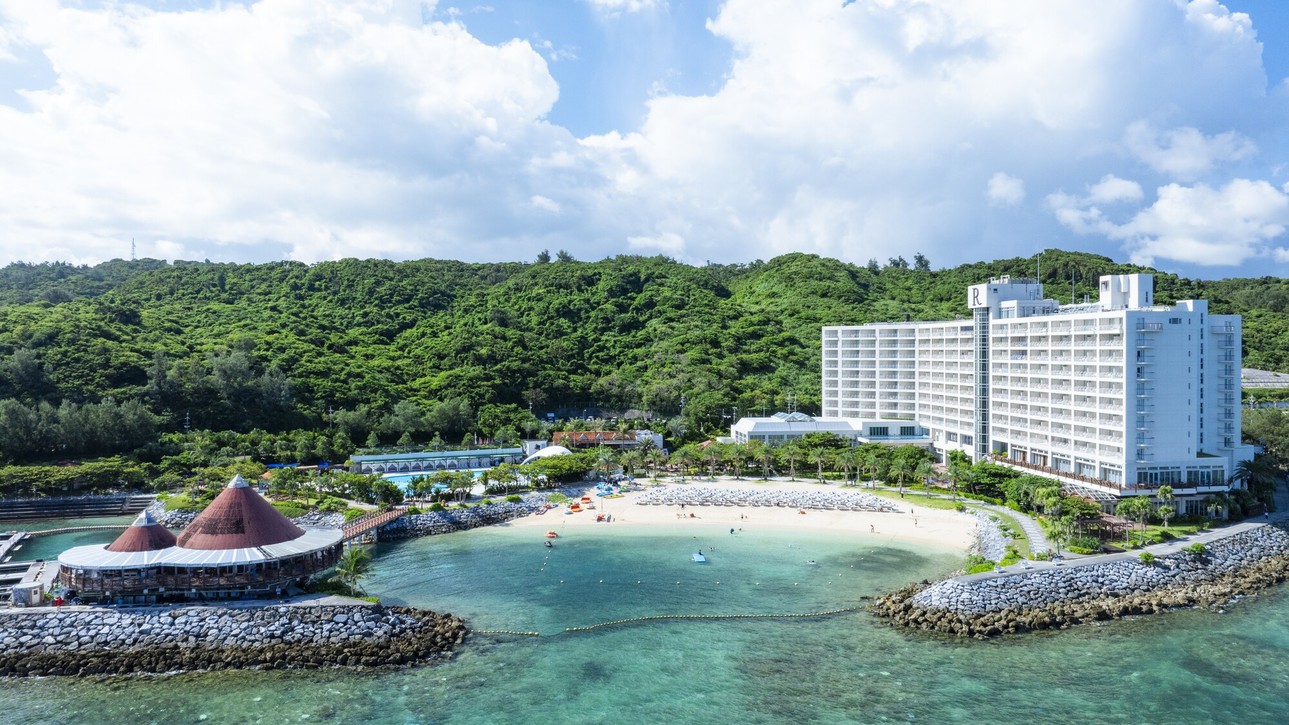 【夏旅応援】ナイトプール×花火×スキンケアで心もお肌もリフレッシュ♪ 温泉＆嬉しい紫外線ケア特典付き
