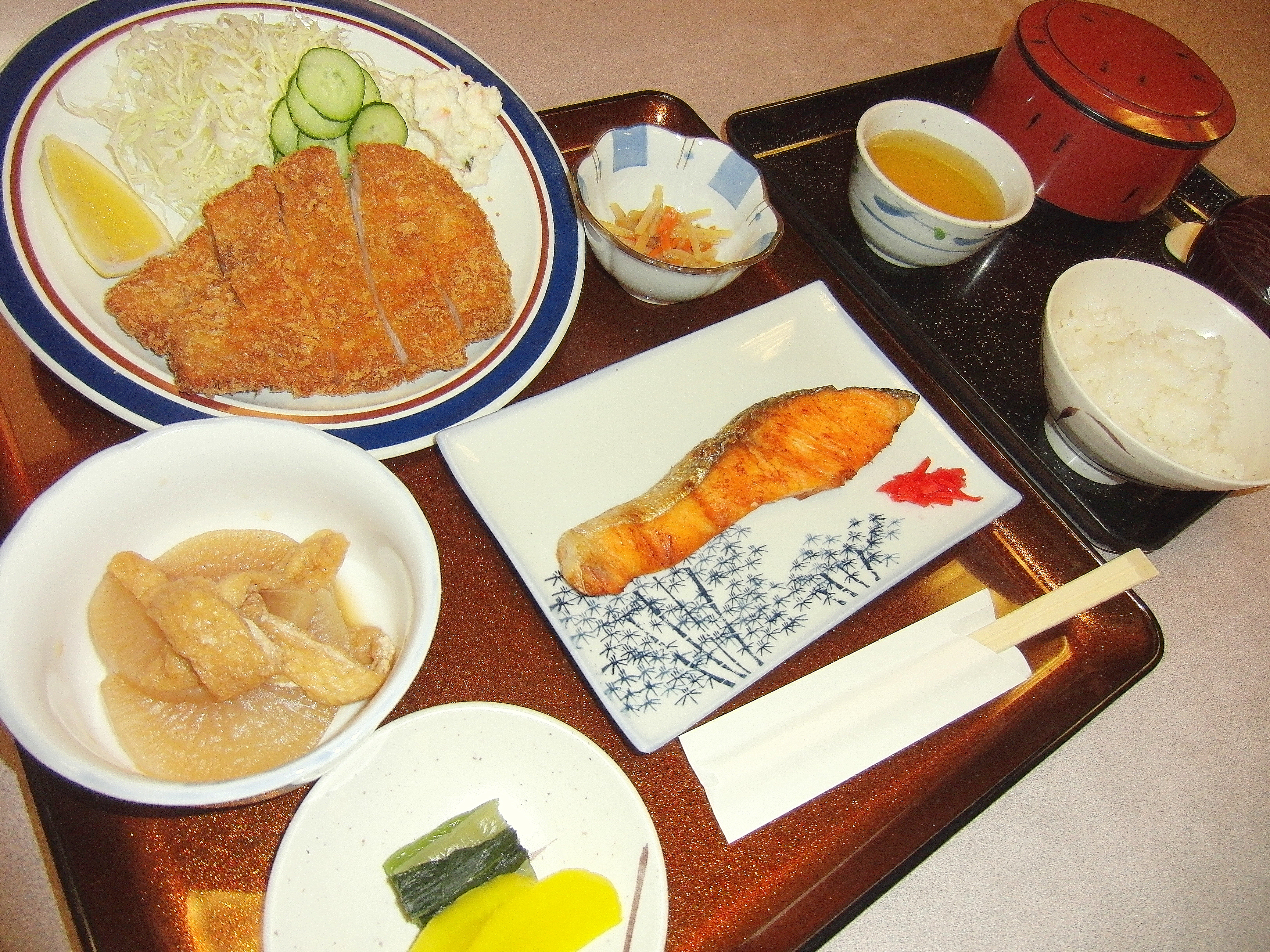 夕食