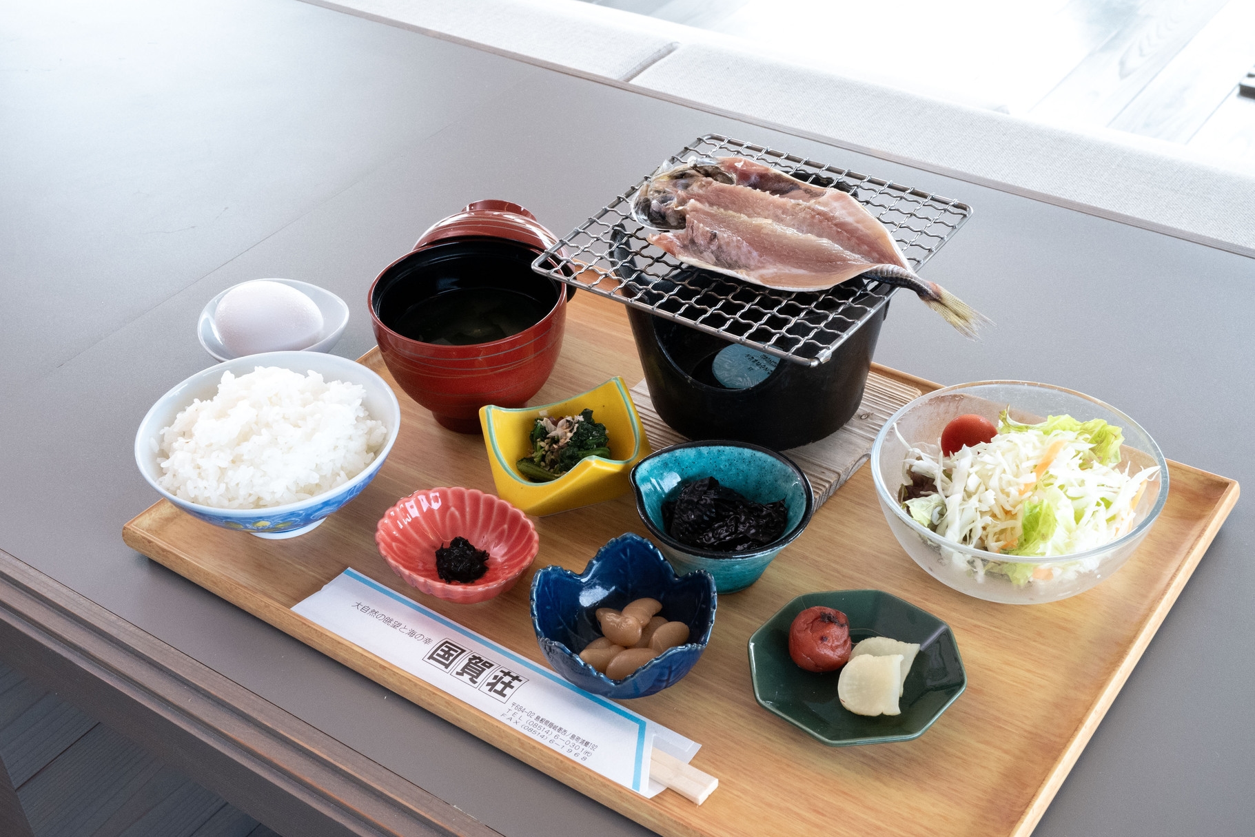 【海に浮かんでいるような絶景空間へ】＜〜隠岐の旬食材〜＞岩がき＆えり焼を贅沢に堪能しよう♪2食付き