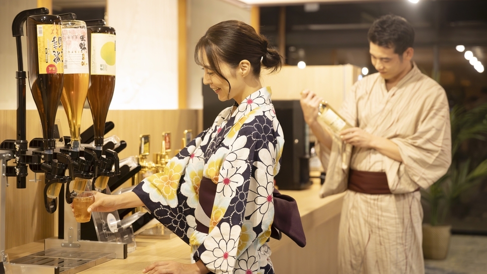 【楽天月末セール】七色の湖に面した癒しの宿 基本バイキングプラン