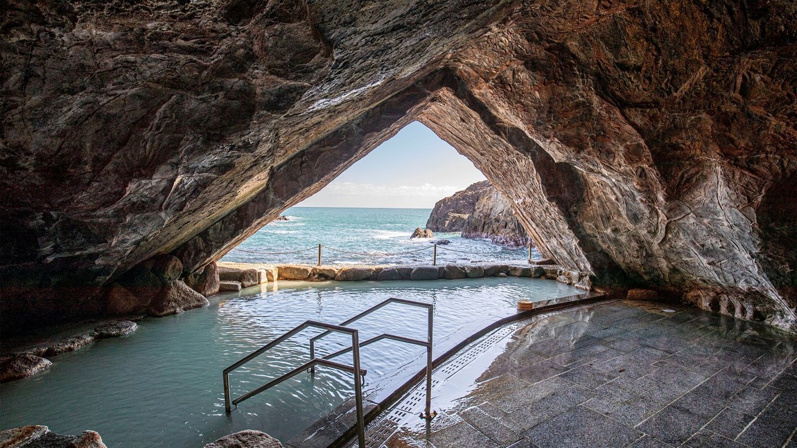 【レイトチェックアウト】11時までゆったり　バイキングと浦島の温泉巡りを楽しもう！