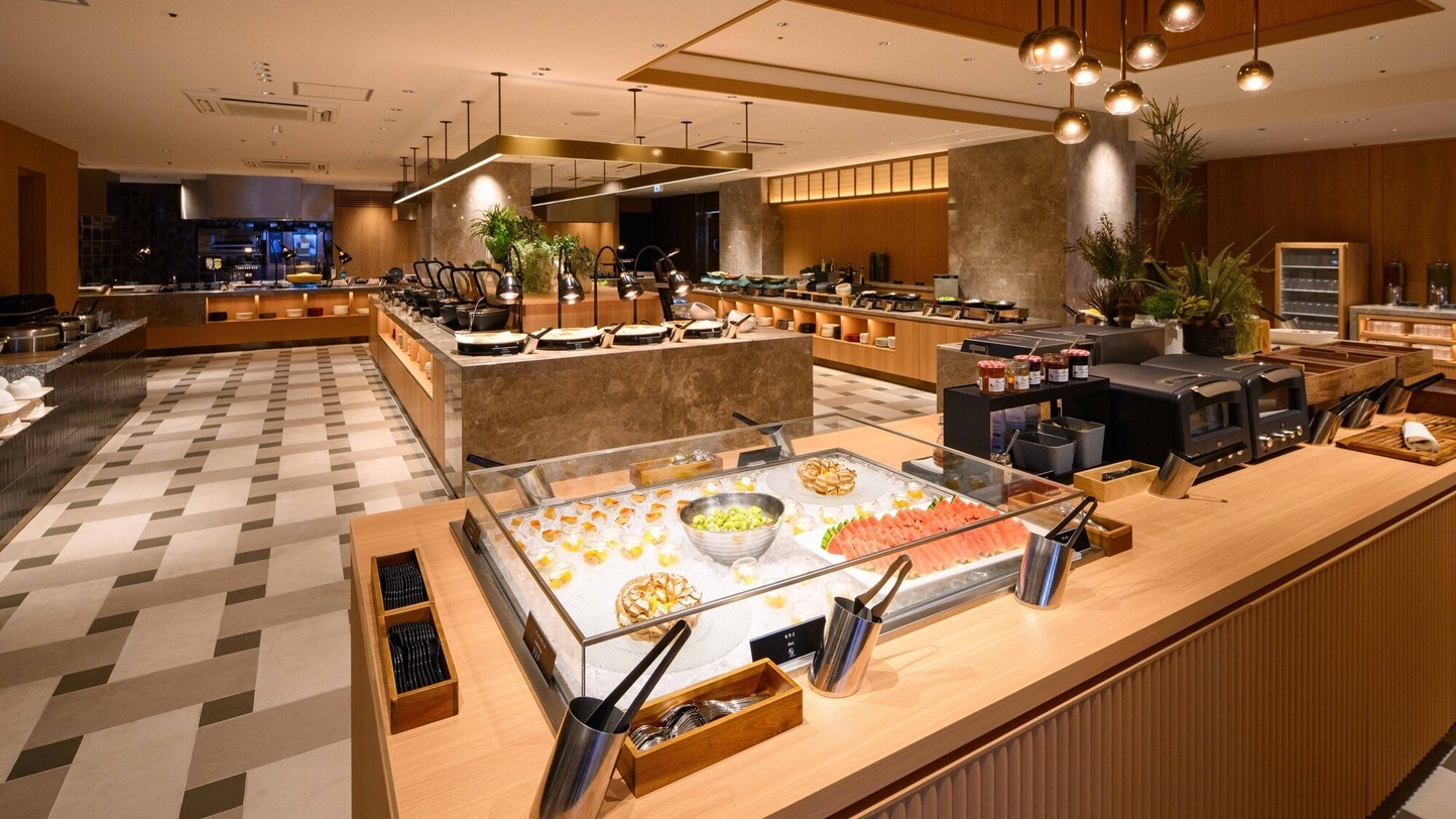 【年末年始】日昇館リニューアル★五感で楽しむライブキッチン！出来立てバイキング＆飲み放題を満喫