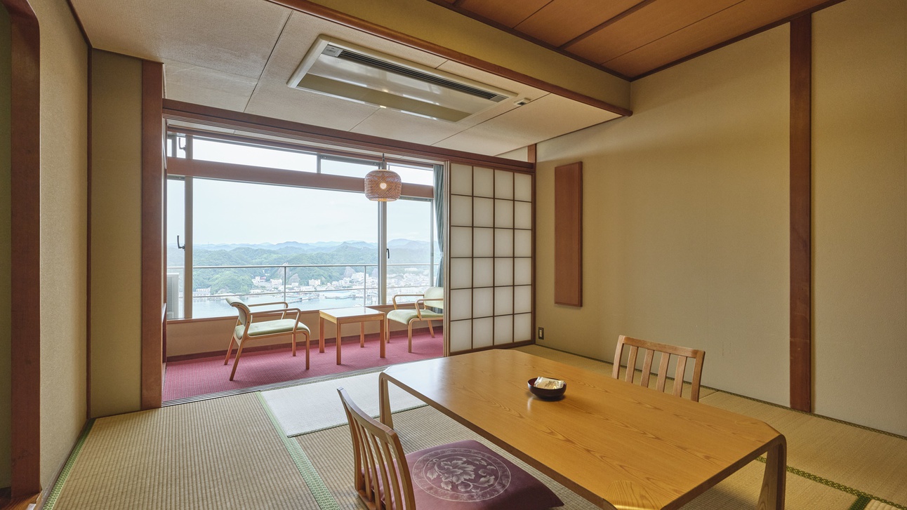 山上館 和室10畳（勝浦湾側）