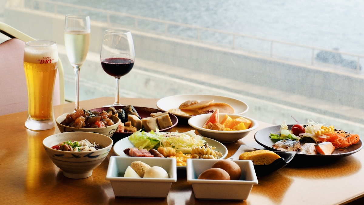 【朝食】本館・なぎさ館・日昇館：和洋バイキング（料理一例）