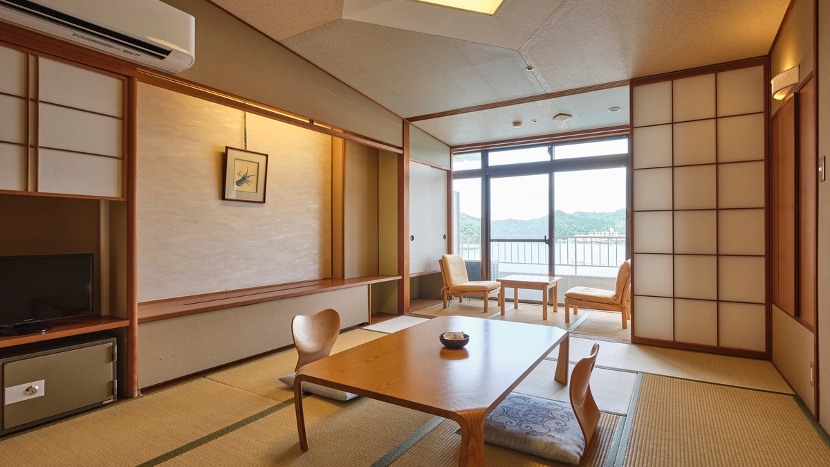 ホテル浦島の本館和室