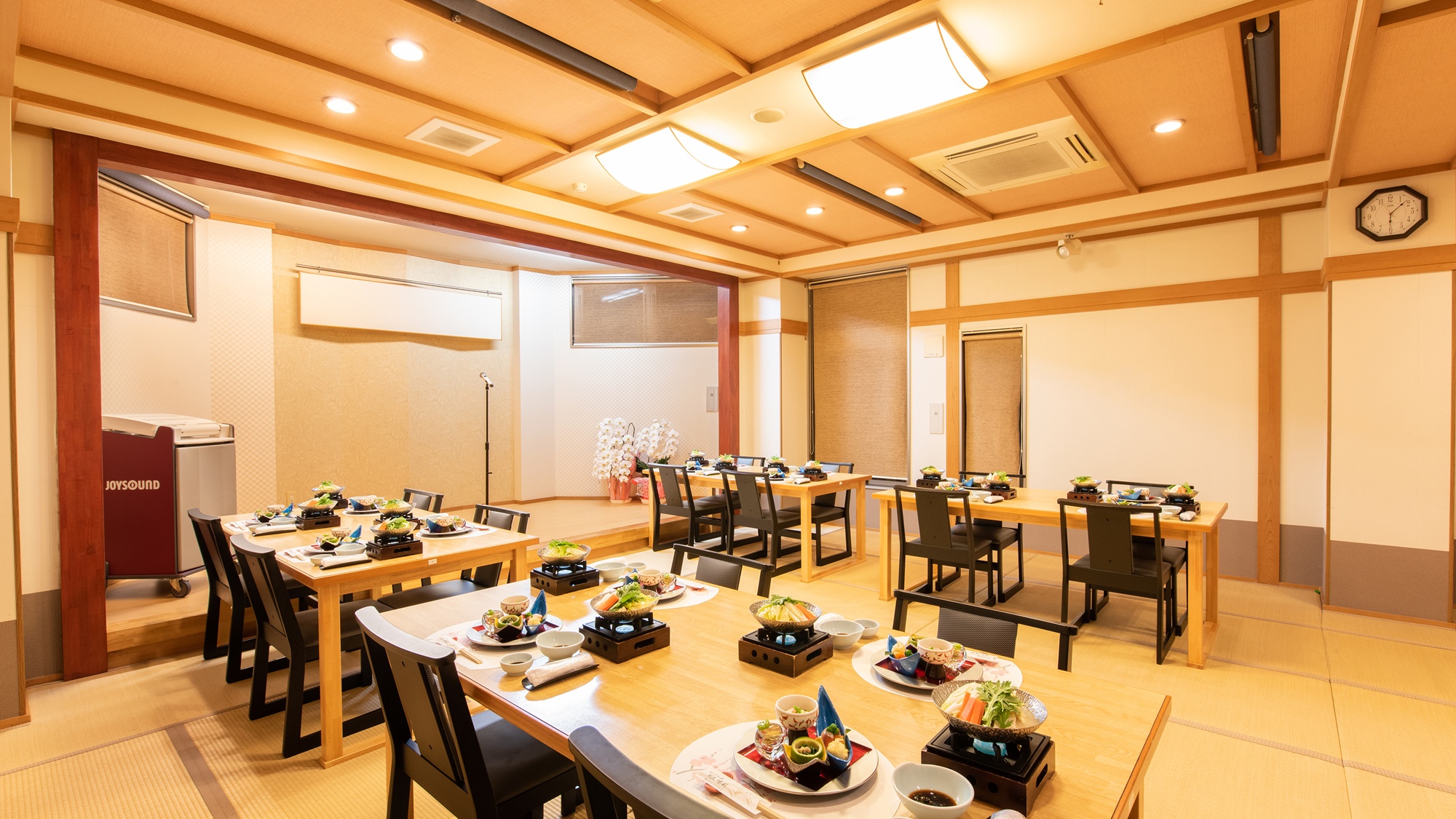 【お食事処】ご宿泊様専用のお食事処「割烹 味彩」。本格和会席をご堪能くださいませ。