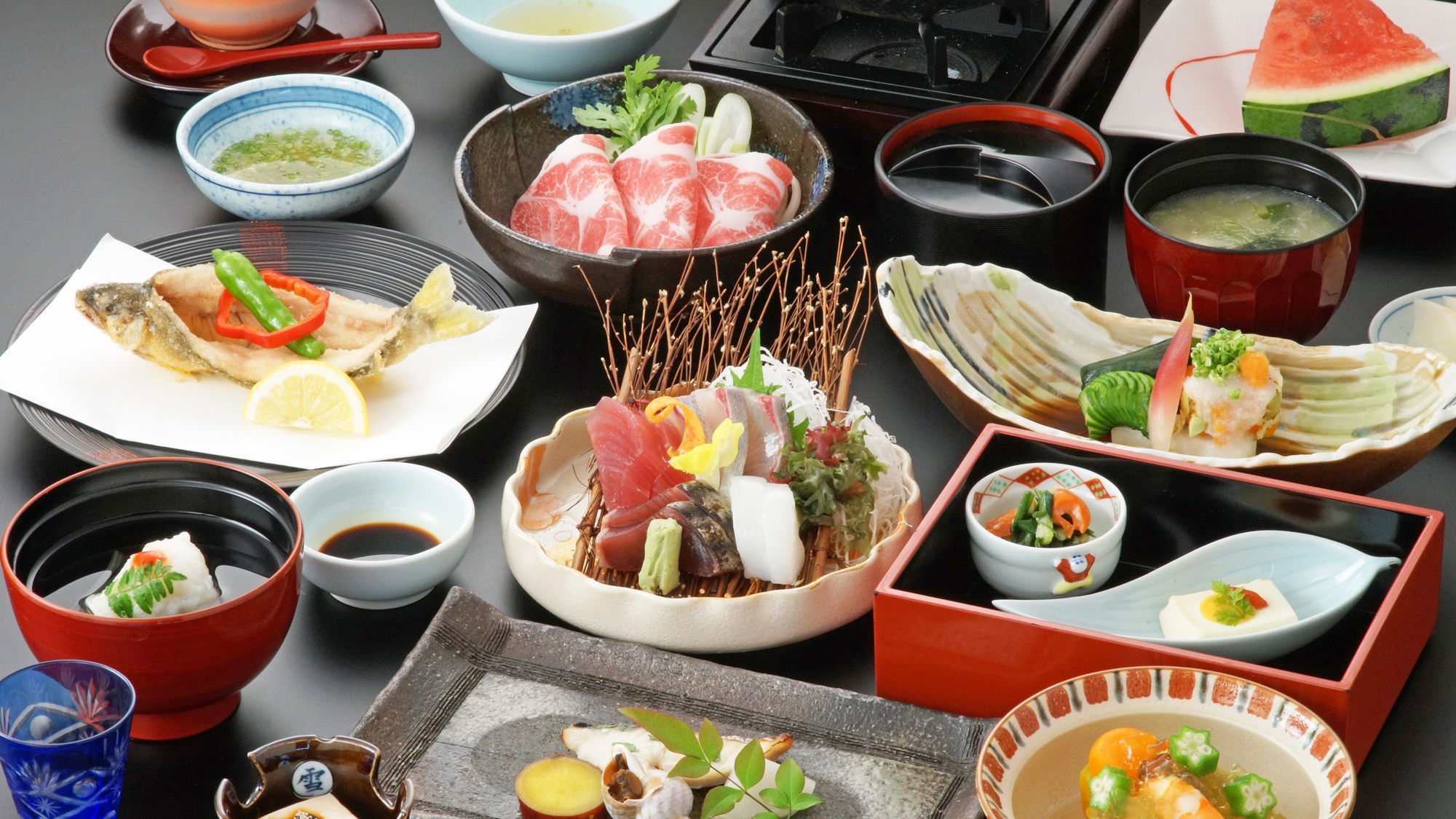 ⑤【ご夕食】季節の食材・鹿児島の恵みがいっぱいのご夕食をお楽しみください♪
