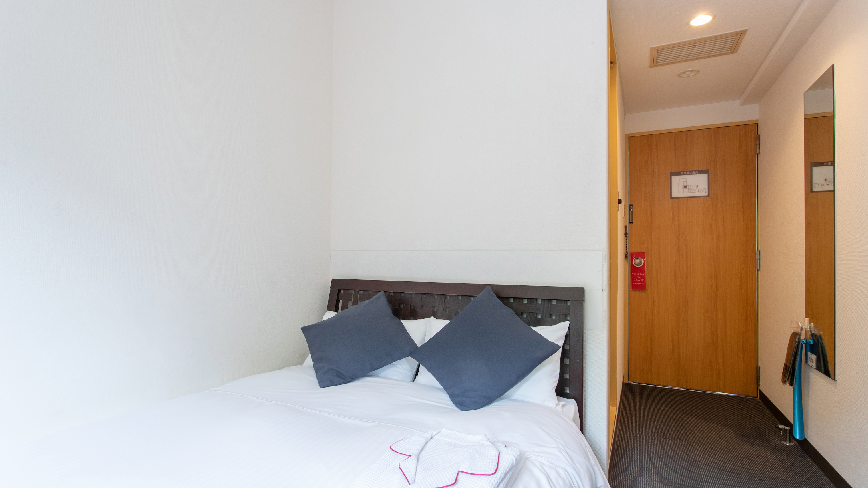 セミダブルルーム