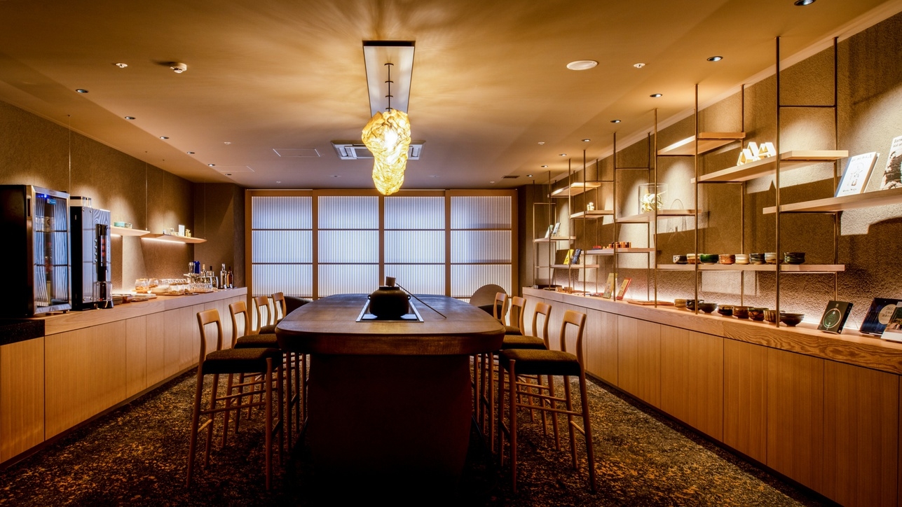 【どうみんウェブ割】「道民限定」「客室温泉付」専用ラウンジ付のプレミアフロア　プレミア会席「初音」