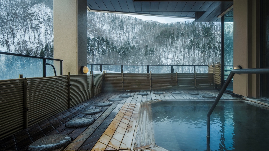 【夕食：基本コース】2つの大浴場と充実のフリードリンクを満喫！　旬会席「栞」