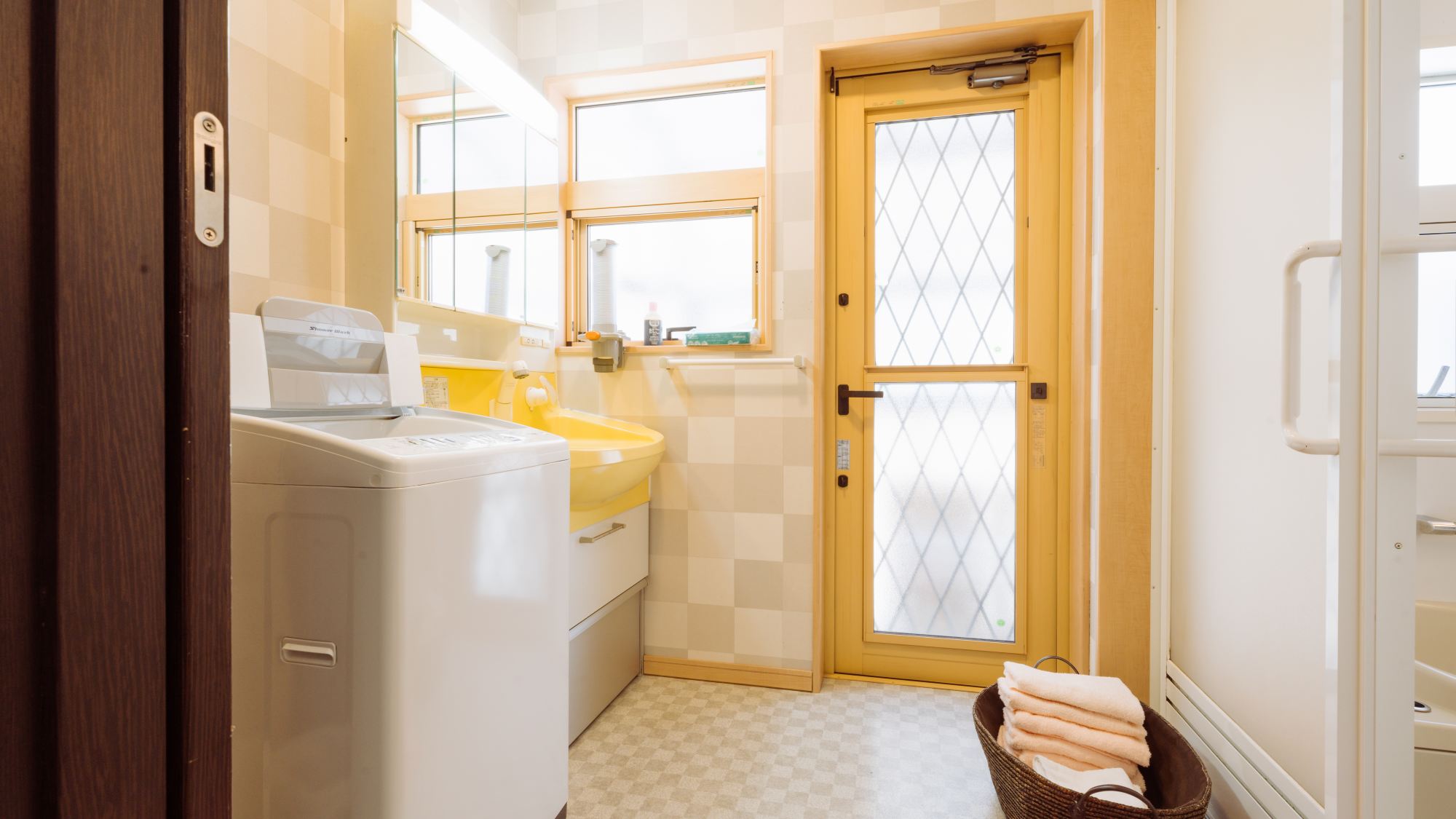 *コンドミニアム