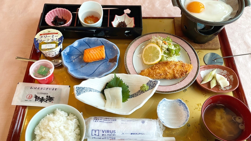 ■朝食付■日本海の漁港めしを堪能！陶板焼き・鮭西京焼きなど海鮮たっぷり【夕食なし】