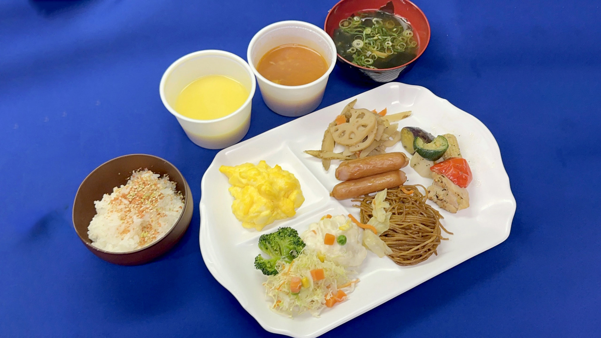 朝食
