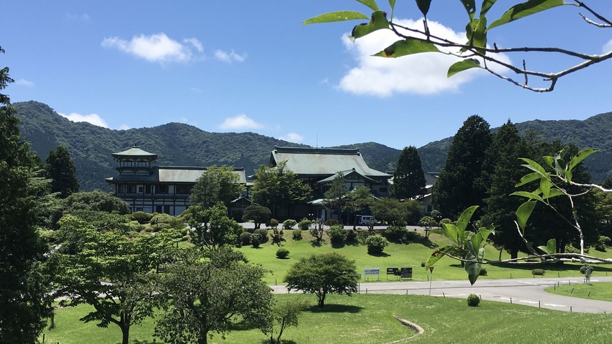 『絶景日帰り温泉龍宮殿本館』ご宿泊のお客さまは無料でご利用いただけます。