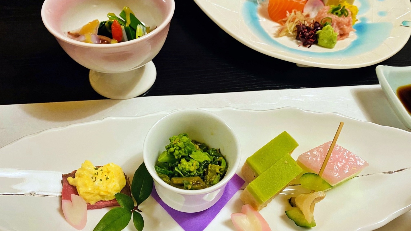 【１泊２食付き】三門まで徒歩30秒！桜のワイン１本付き＜身延しだれ桜会席＞プラン（２名様〜）