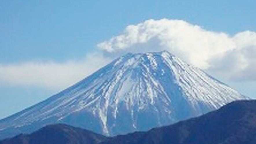 *【身延山】冬の富士山。晴れた日は 身延山山頂よりご覧いただけます。