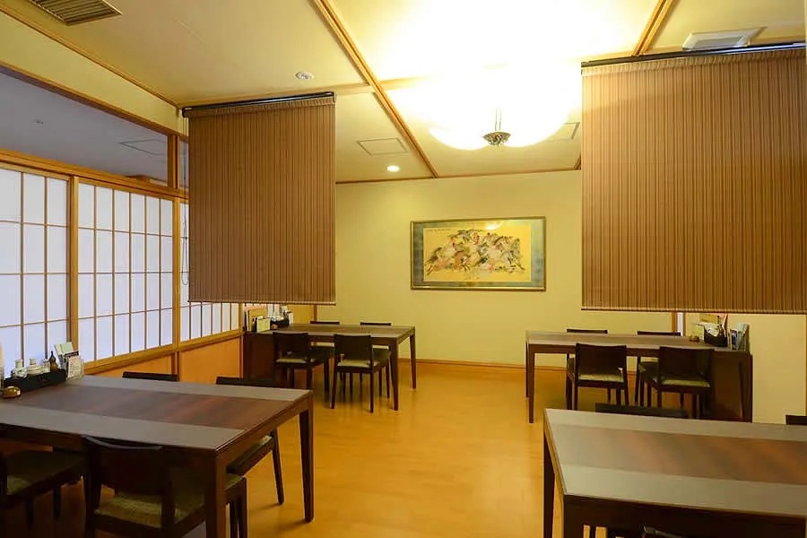 宿泊者用 食事会場（一例）