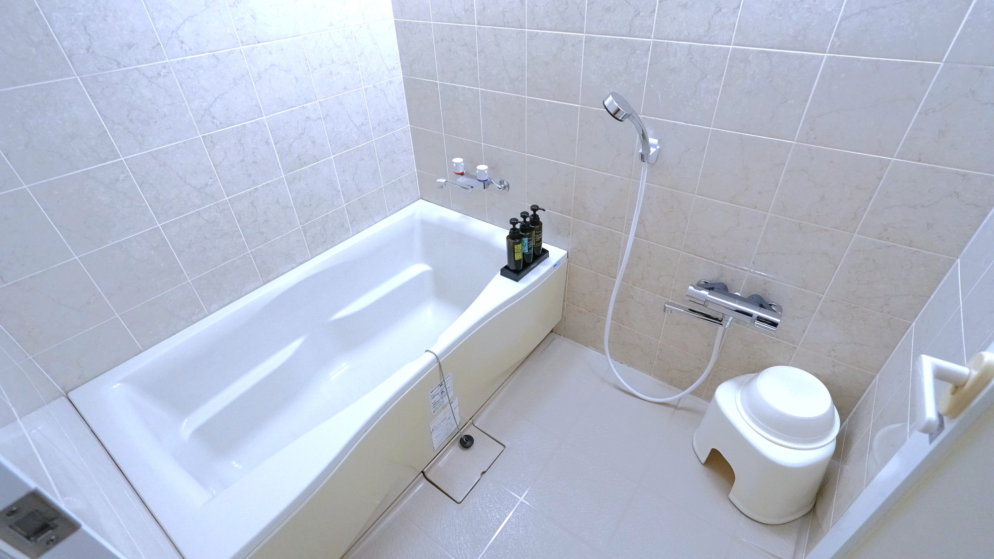 バスルーム（ツインルーム　トリプルルーム）　