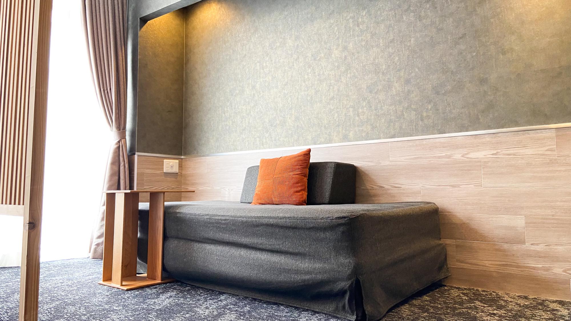 ワーケーションにも便利なソファー付き　