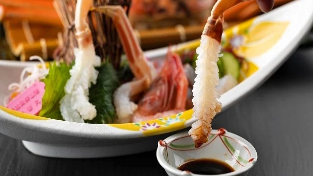 活け松葉がにフルコース　地元産の松葉がにだけを計2杯使用（11/7〜2026.3/21）