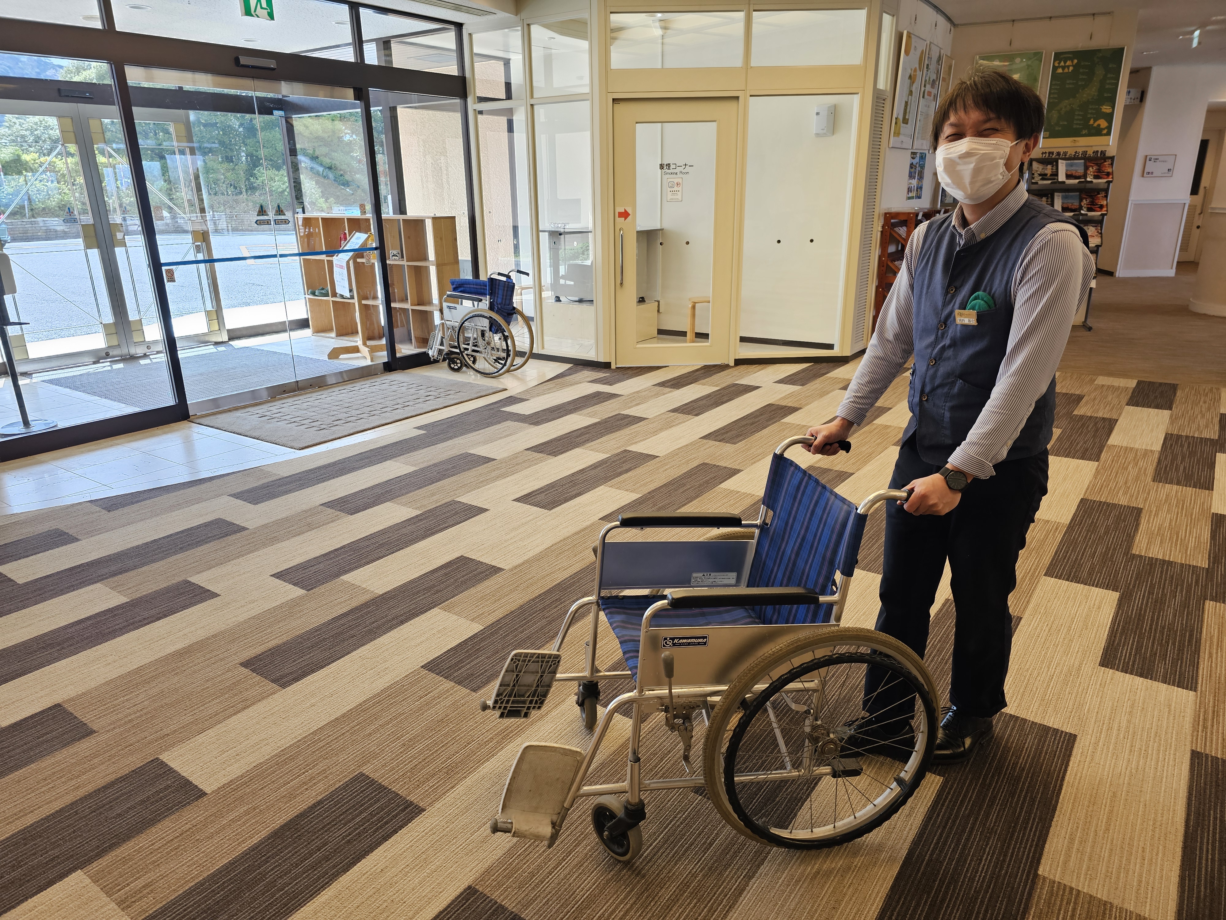車椅子貸出しあります。