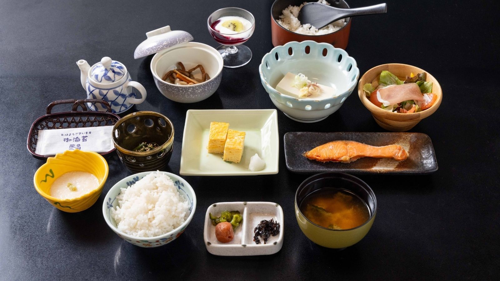 【スタンダード会席｜2食付】群馬県産「上州牛」を陶板焼き(90g)で堪能