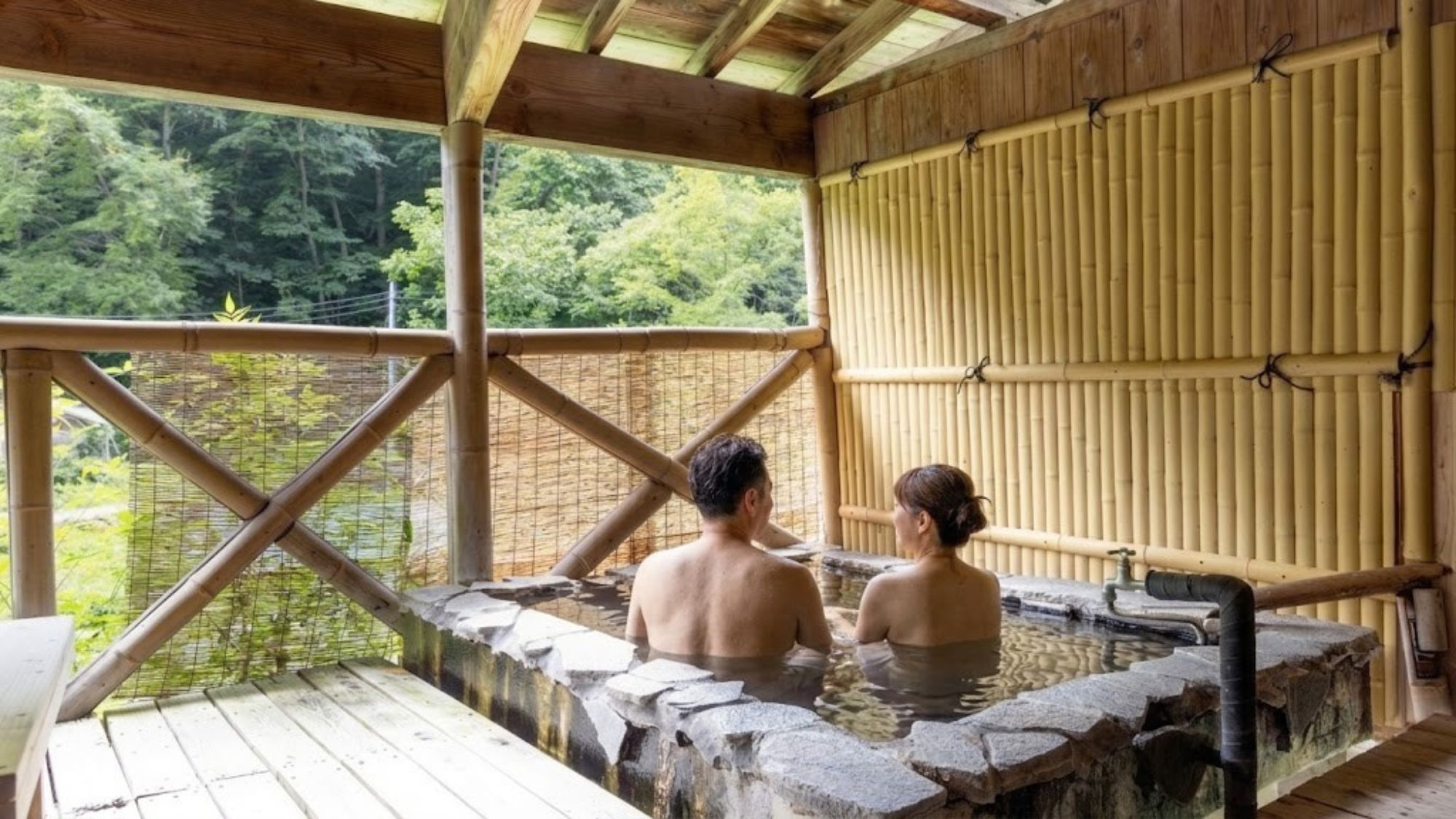 【竹龍】大自然を目前に夫婦水入らずの温泉時間