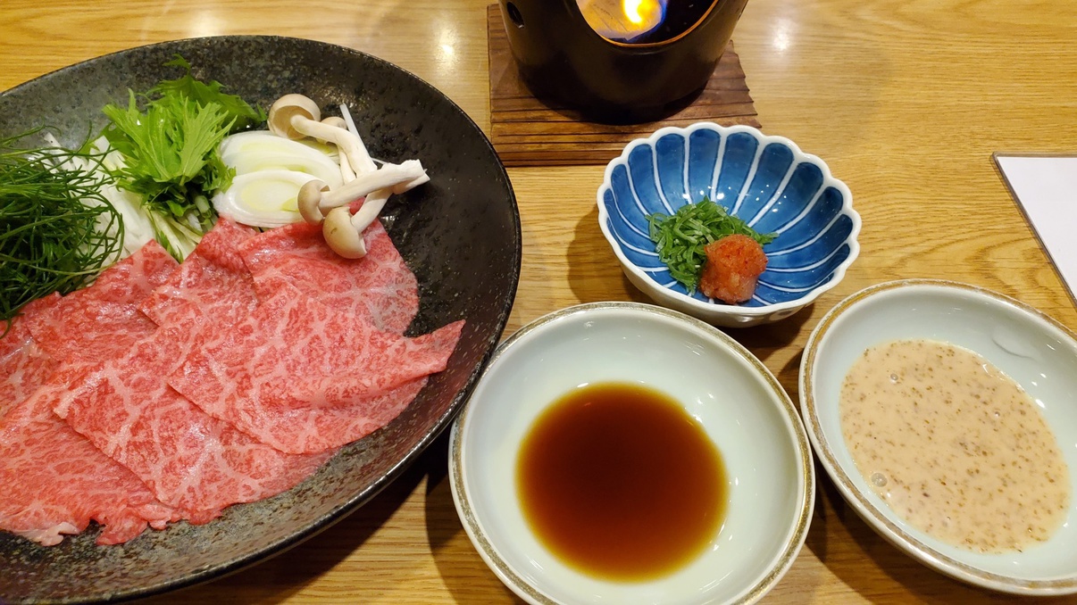 【米沢牛しゃぶしゃぶ＆日本酒飲み比べ】山形グルメを満喫♪霜降りと館主厳選の日本酒3種＜2食付き＞