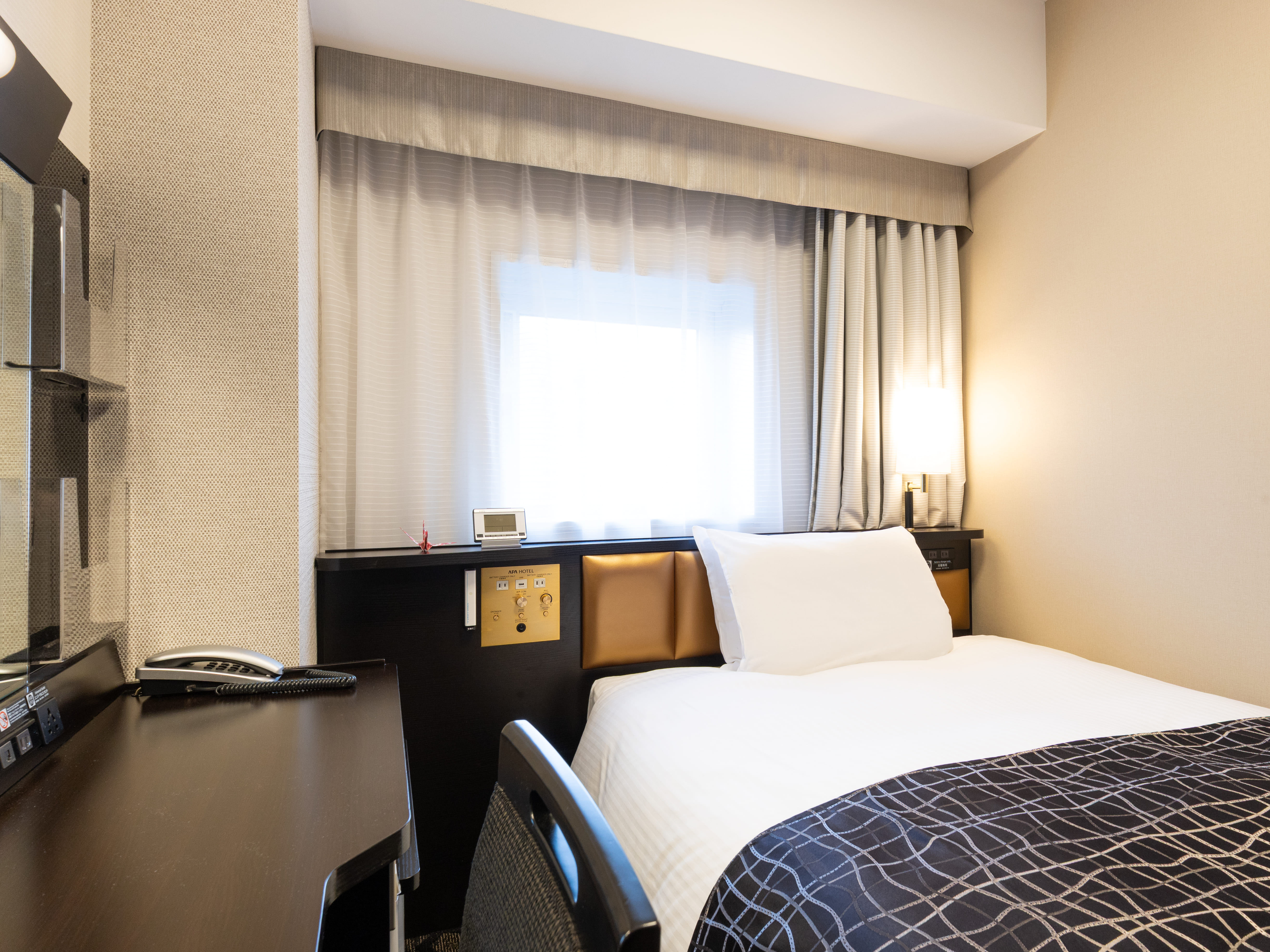 シングルルーム（広さ11㎡/ベット幅120cm）